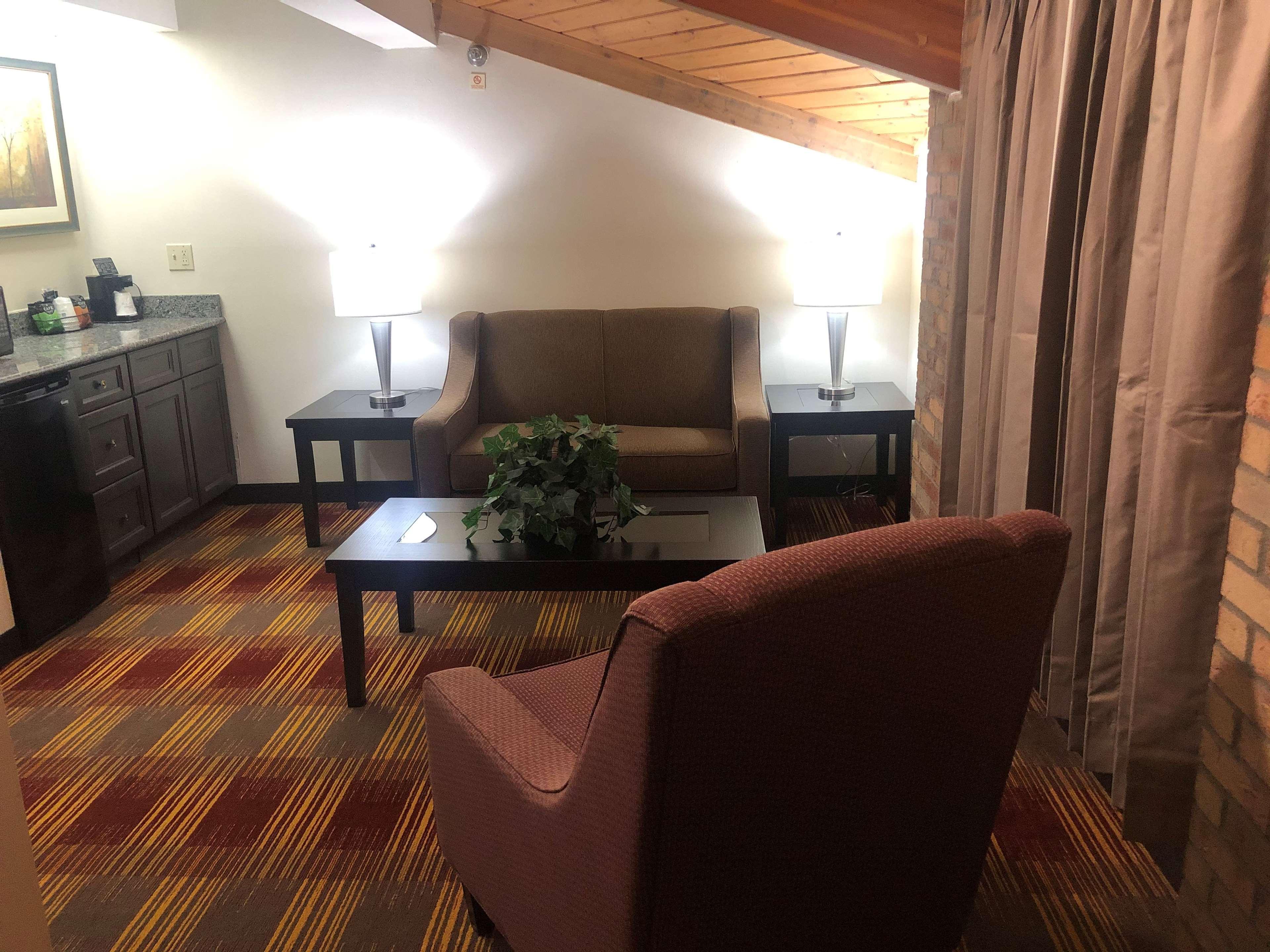 Best Western Lakewood Inn Hebron Esterno foto