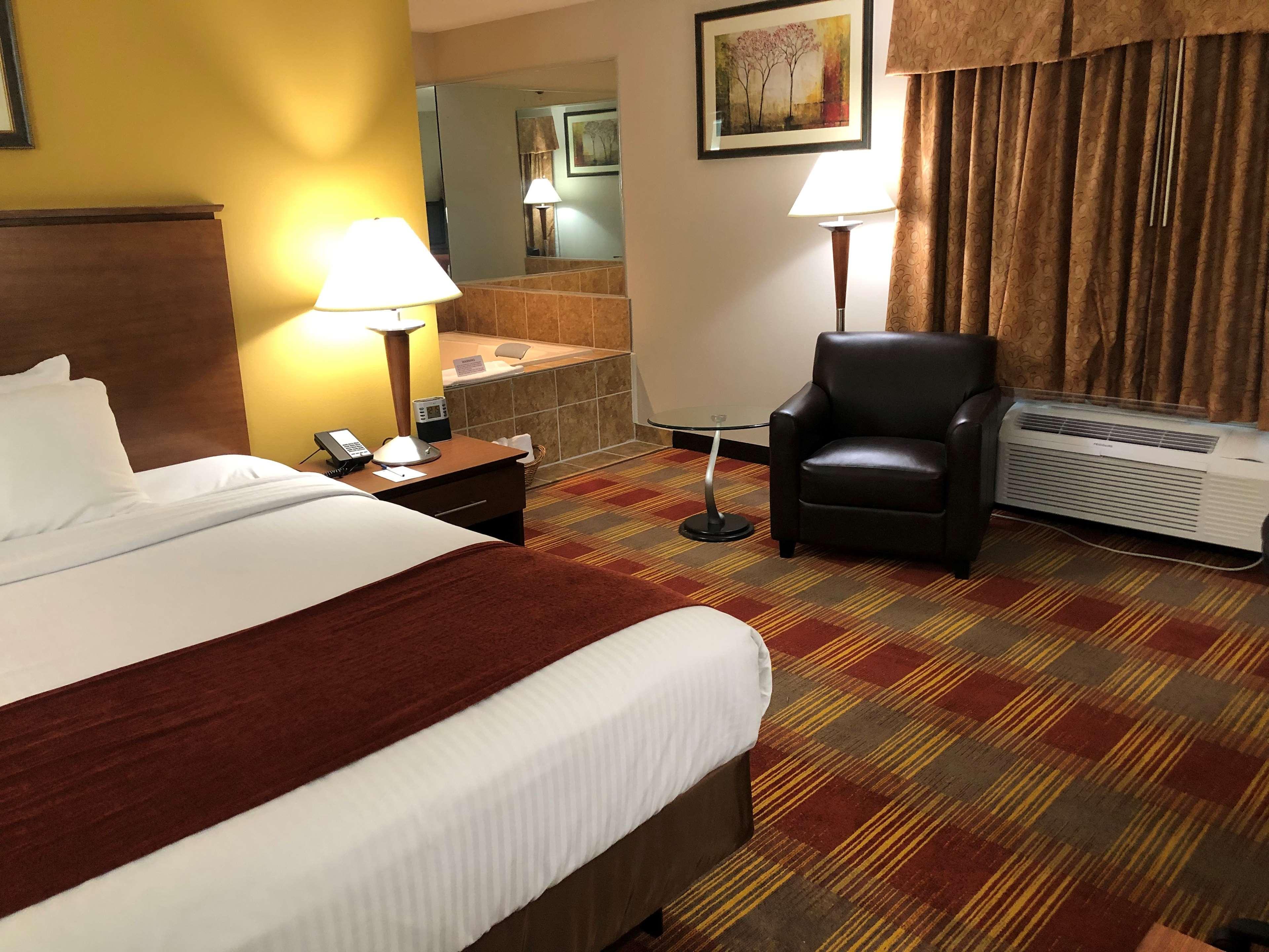 Best Western Lakewood Inn Hebron Esterno foto