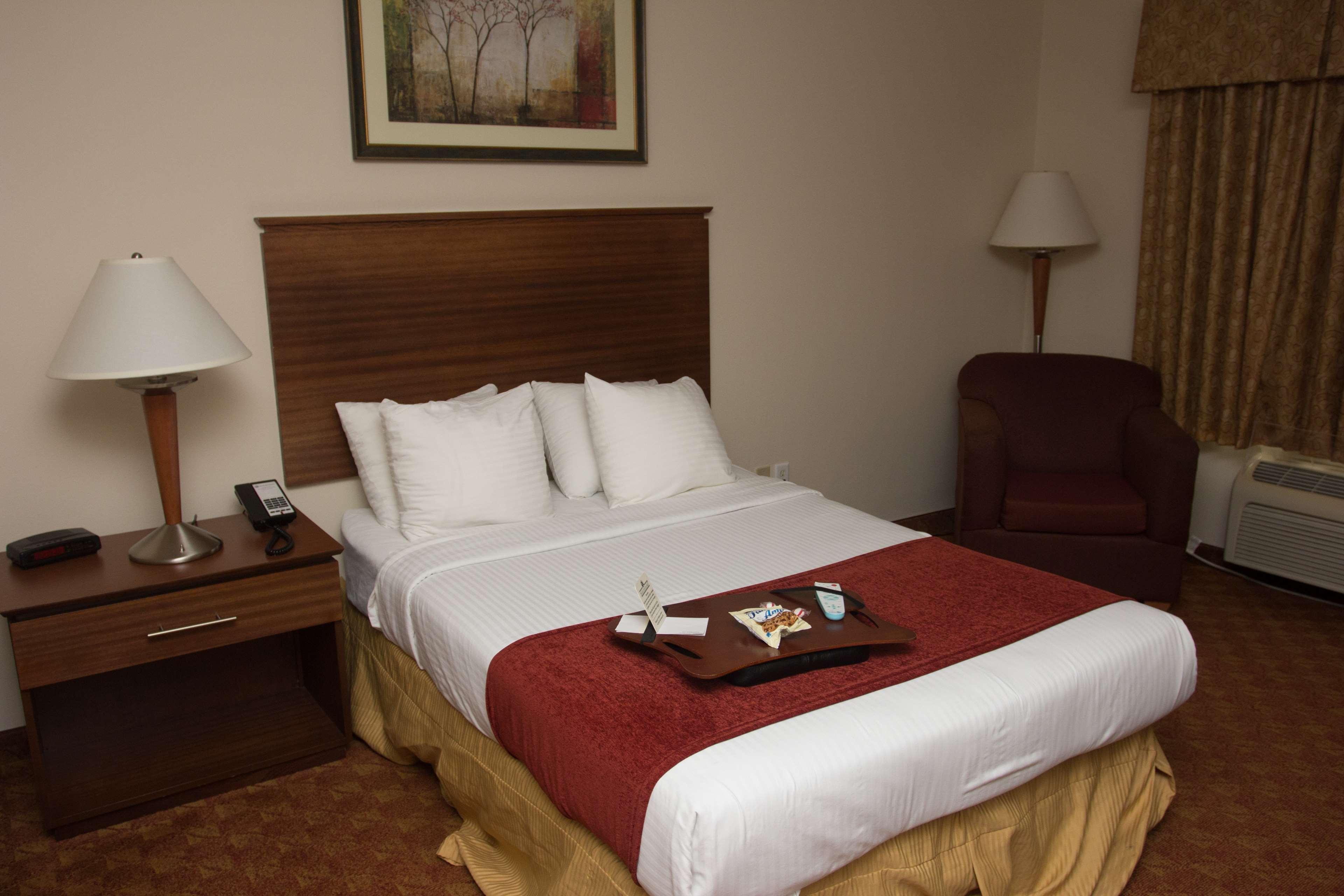 Best Western Lakewood Inn Hebron Esterno foto