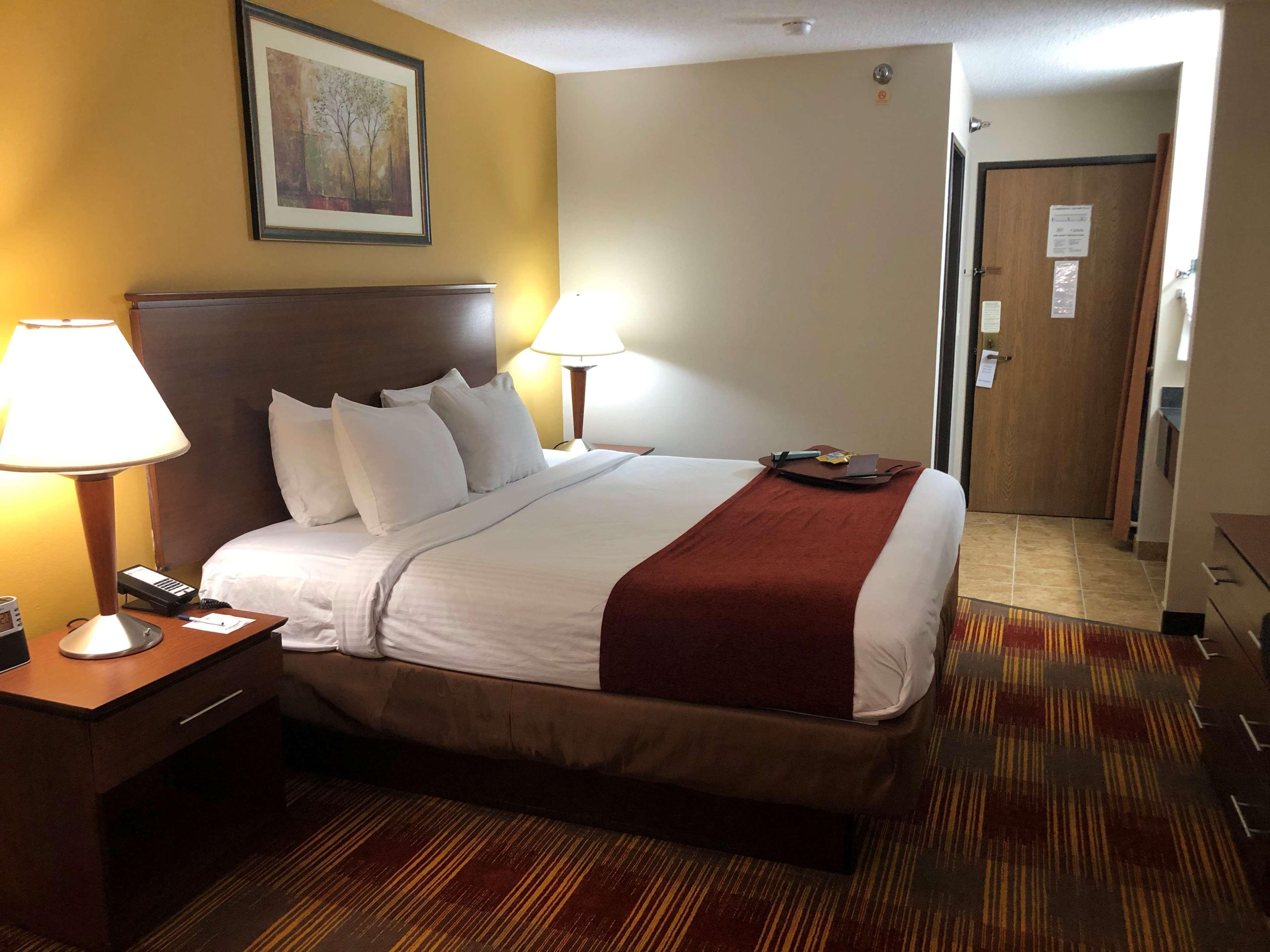Best Western Lakewood Inn Hebron Esterno foto