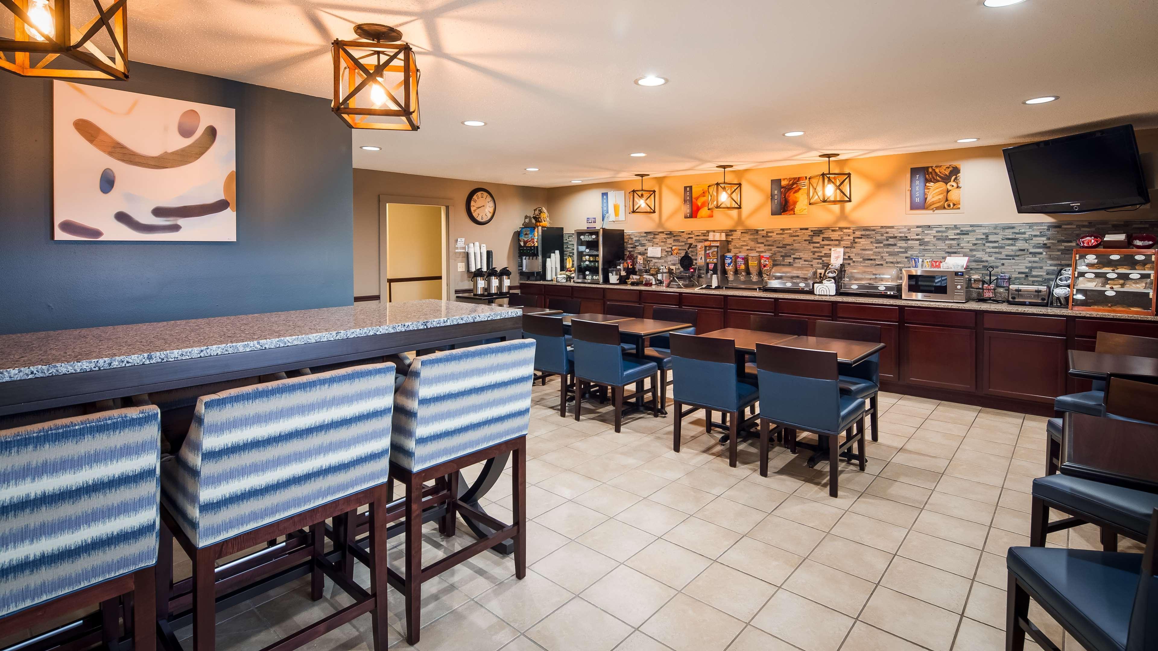 Best Western Lakewood Inn Hebron Esterno foto