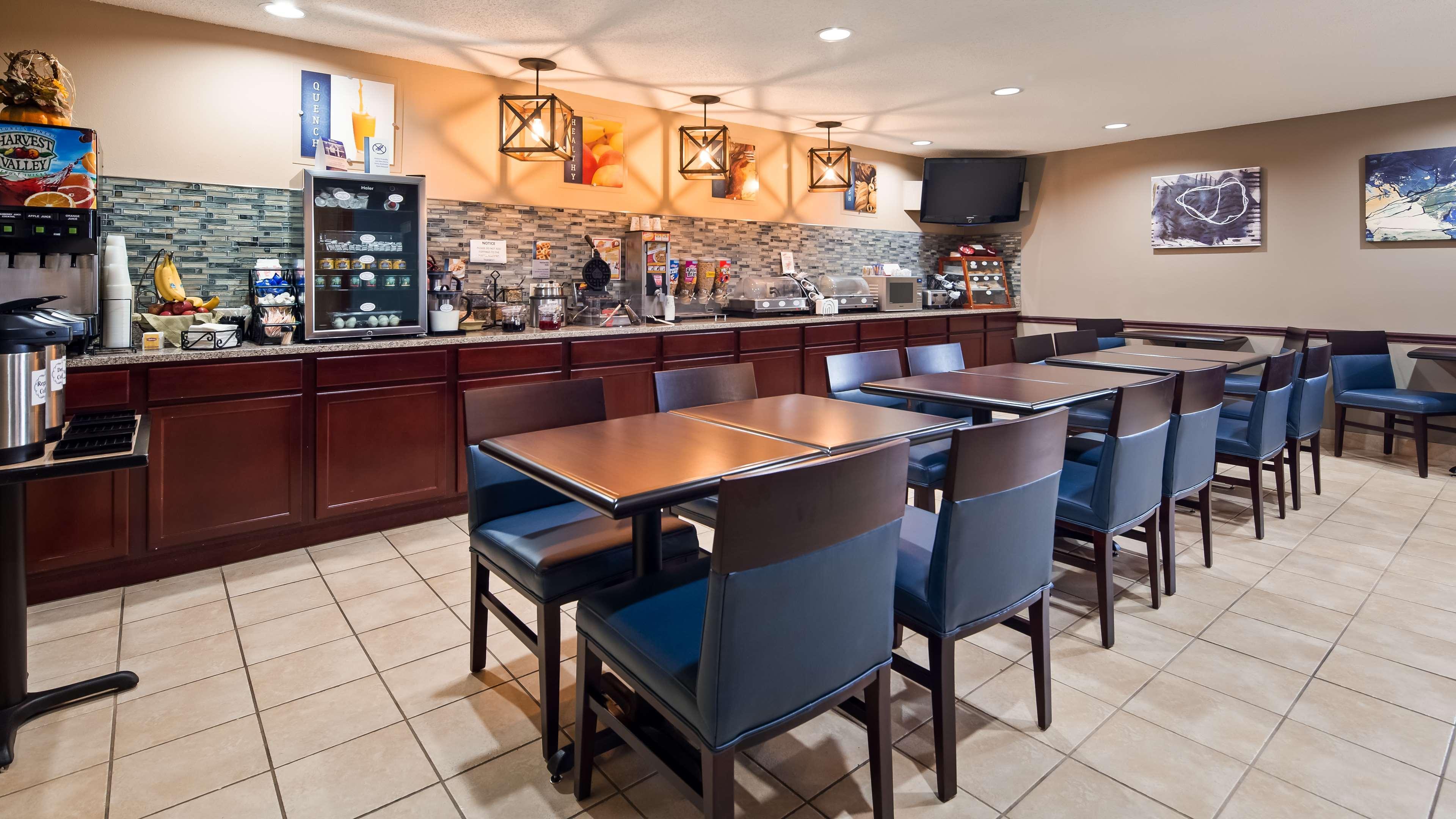 Best Western Lakewood Inn Hebron Esterno foto