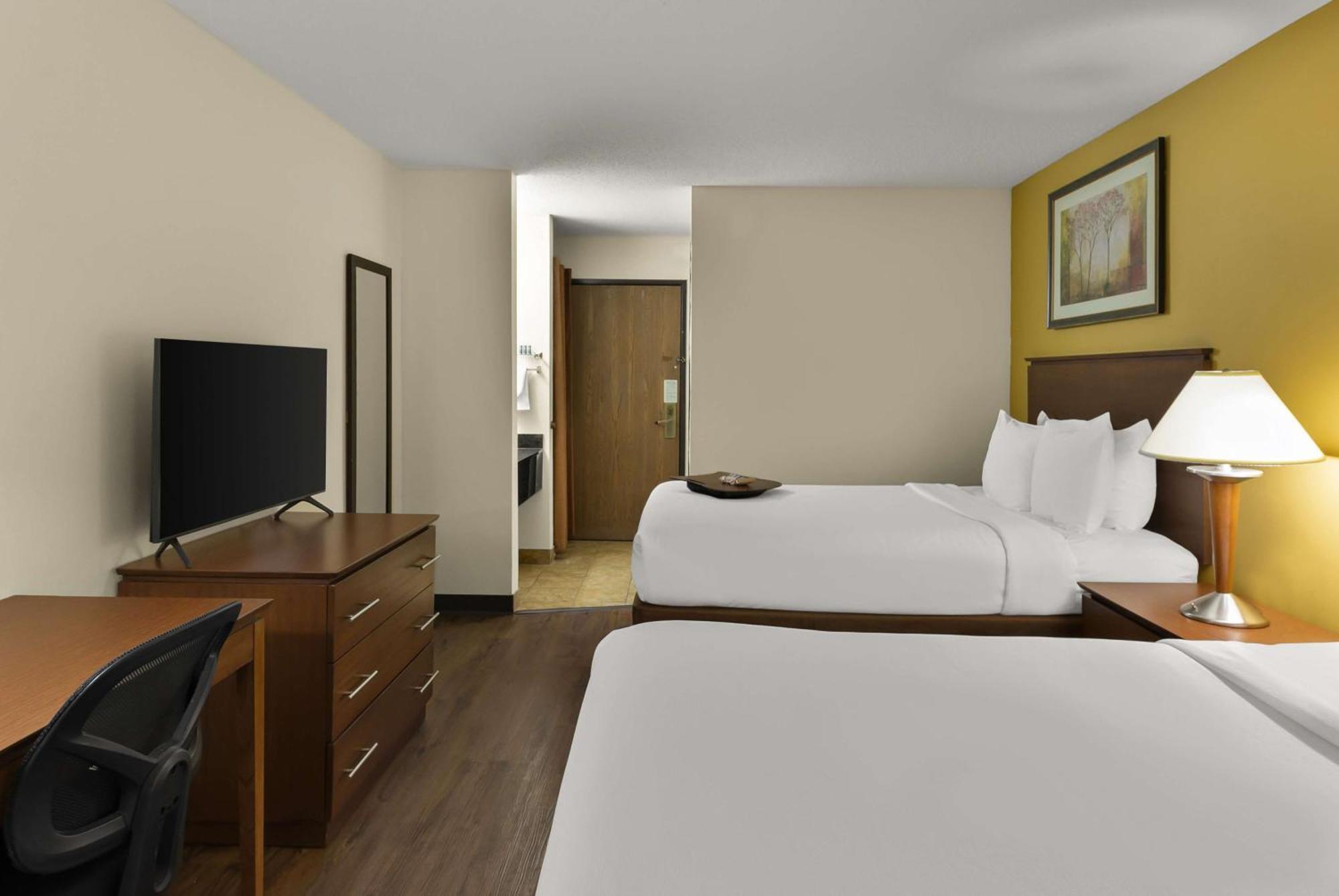 Best Western Lakewood Inn Hebron Esterno foto