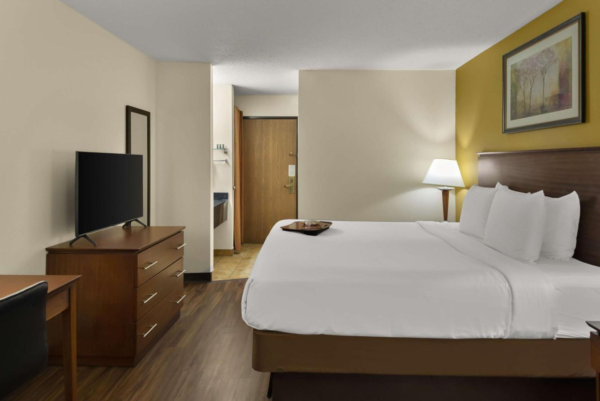 Best Western Lakewood Inn Hebron Esterno foto