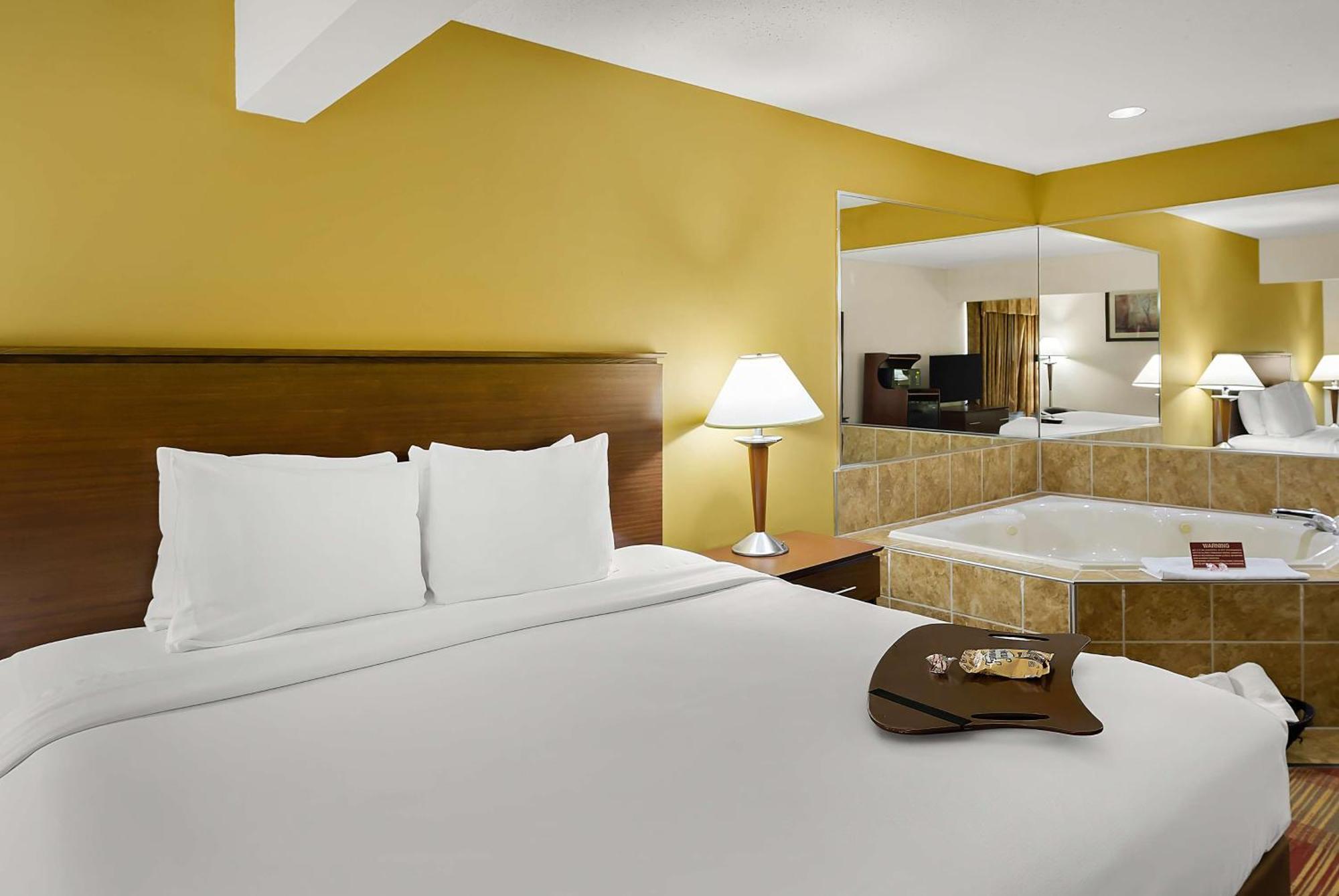 Best Western Lakewood Inn Hebron Esterno foto