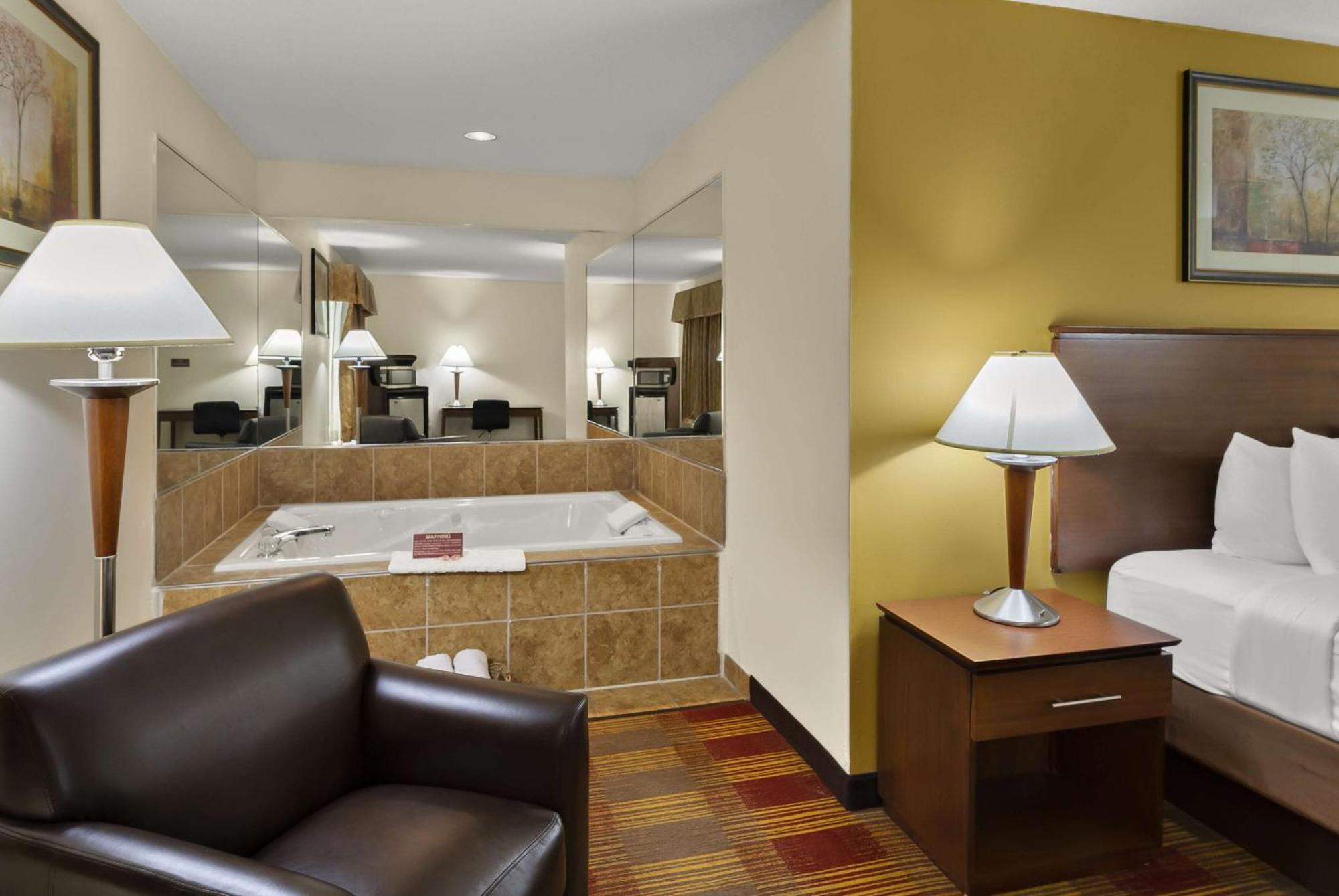 Best Western Lakewood Inn Hebron Esterno foto