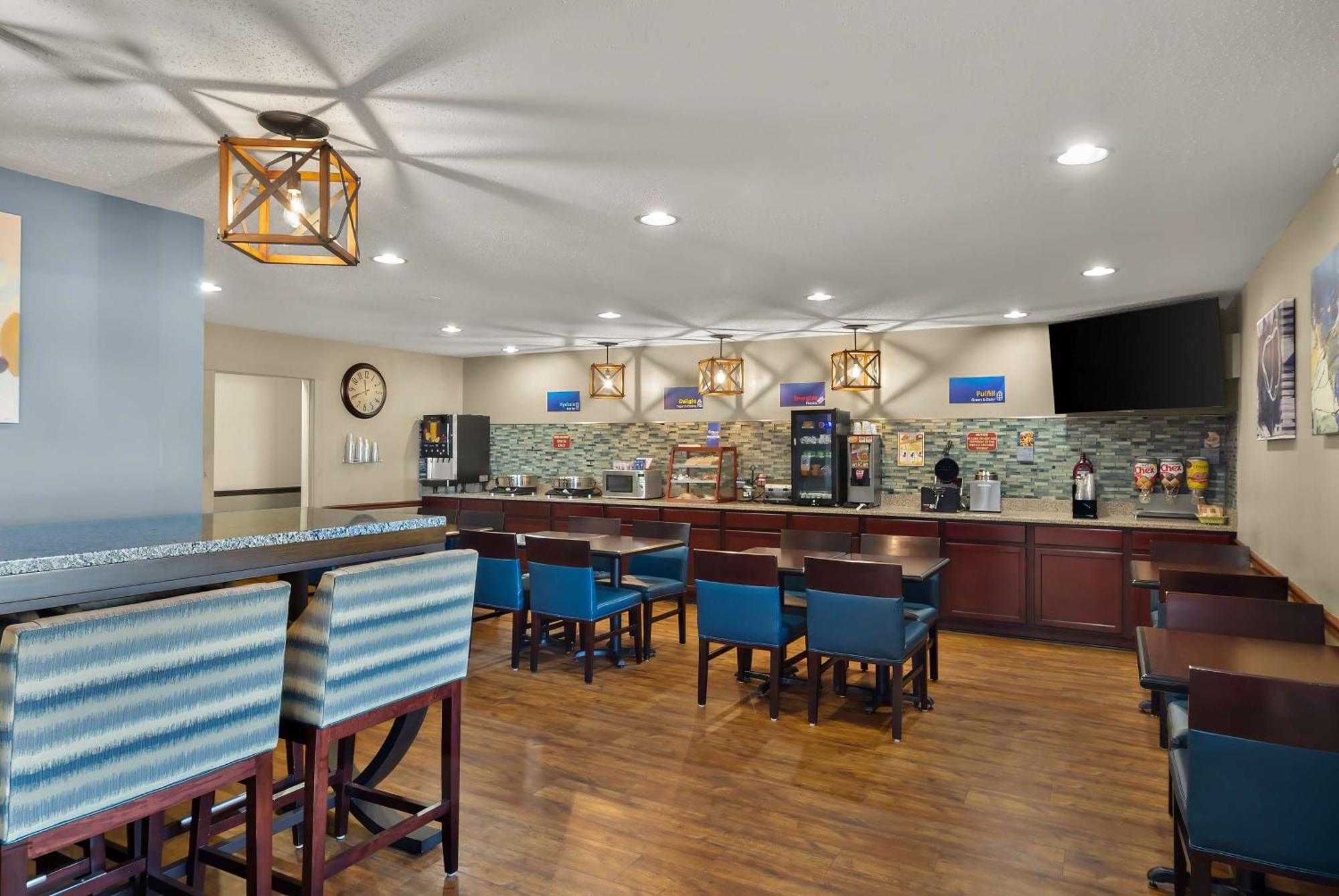 Best Western Lakewood Inn Hebron Esterno foto