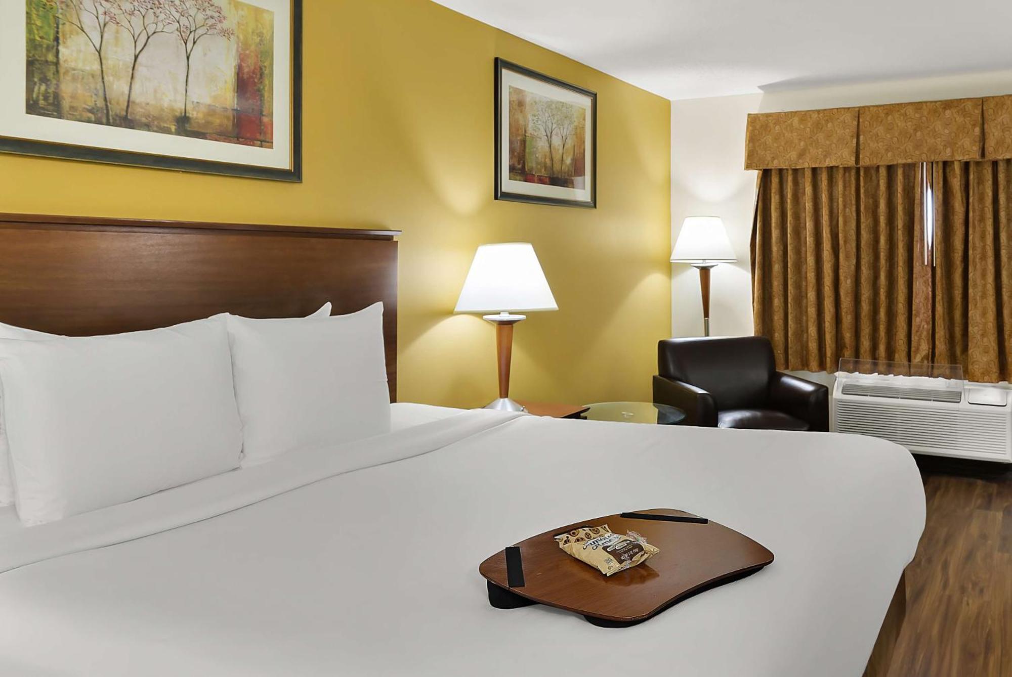 Best Western Lakewood Inn Hebron Esterno foto